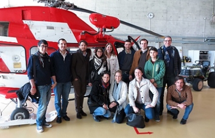Foto di gruppo RAC Lugano-Ceresio alla visita della base REGA a Locarno